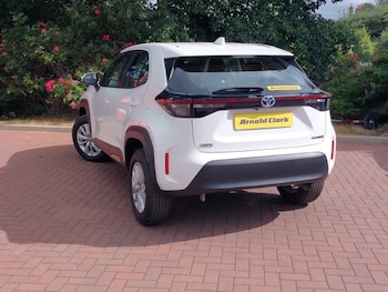 Used Toyota Yaris Cross 2023 for sale - 79126584: Photo