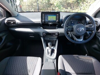 Used Toyota Yaris 2023 for sale - 78560034: Photo