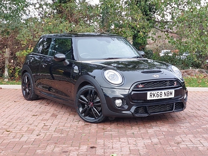 Used MINI Hatch 2018 for sale - 76779465: Photo 1