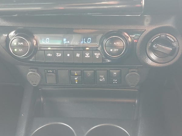 Used Toyota Hilux 2023 for sale - 76233313: Photo 16