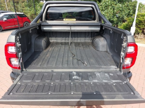 Used Toyota Hilux 2023 for sale - 76233313: Photo 8
