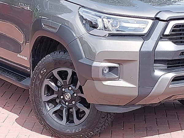 Used Toyota Hilux 2023 for sale - 76233313: Photo 9