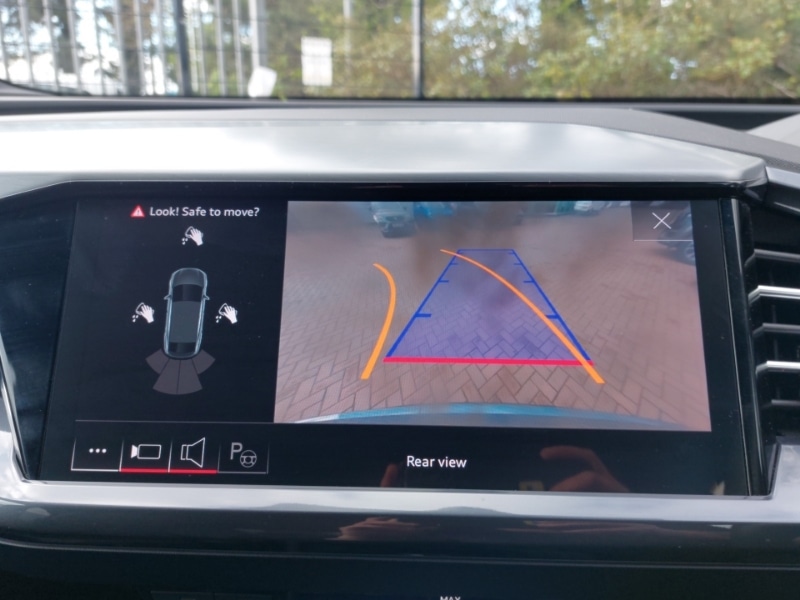 Used Audi Q4 e-tron 2023 for sale - 78183866: Photo 11