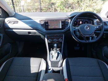 Used Volkswagen T-Roc 2021 for sale - 78446648: Photo