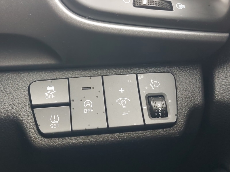 Used Kia Stonic 2023 for sale - 78113453: Photo 12