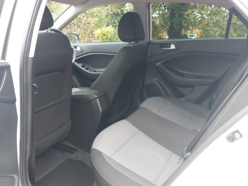 Used Hyundai i20 2020 for sale - 76498261: Photo 6