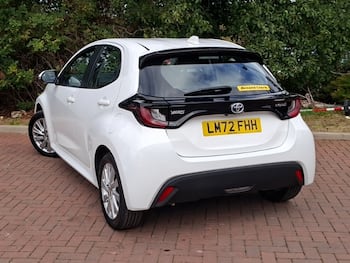 Used Toyota Yaris 2023 for sale - 79848817: Photo
