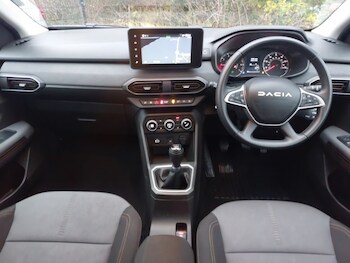 Used Dacia Sandero Stepway 2024 for sale - 77004766: Photo