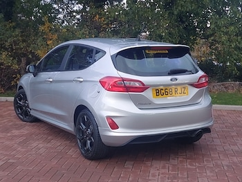 Used Ford Fiesta 2018 for sale - 76478310: Photo