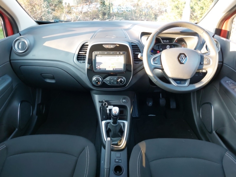 Used Renault Captur 2018 for sale - 77922744: Photo 2