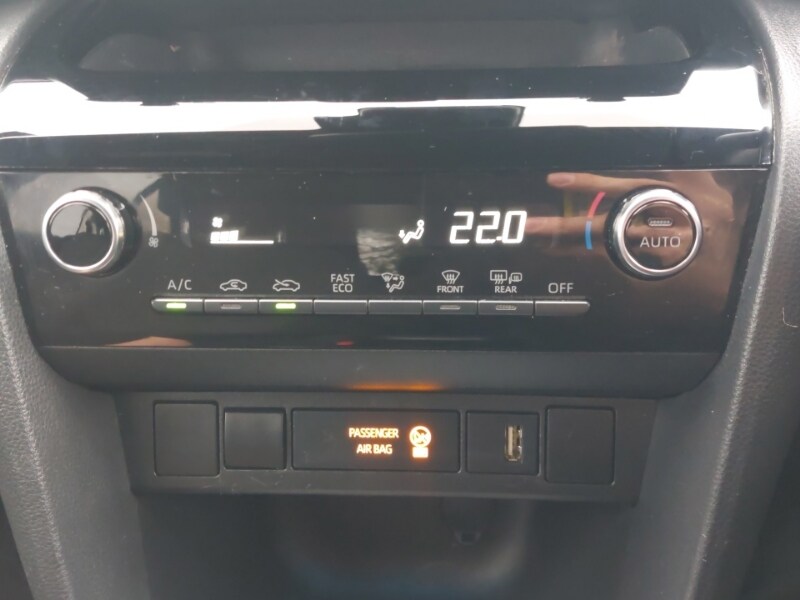 Used Toyota Yaris Cross 2023 for sale - 77585079: Photo 18