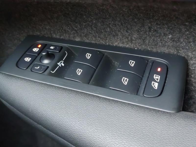 Used Volvo XC40 2024 for sale - 76238284: Photo 19