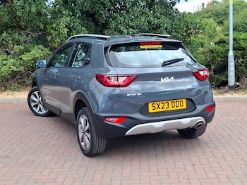 Used Kia Stonic 2023 for sale - 79517226: Photo