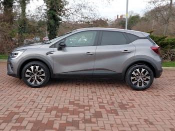 Used Renault Captur 2023 for sale - 77585078: Photo