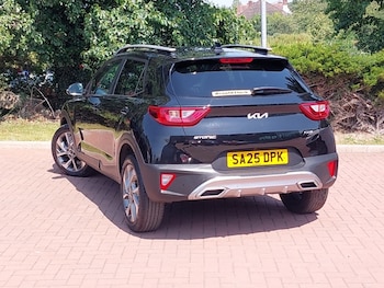 Used Kia Stonic 2025 for sale - 78983808: Photo