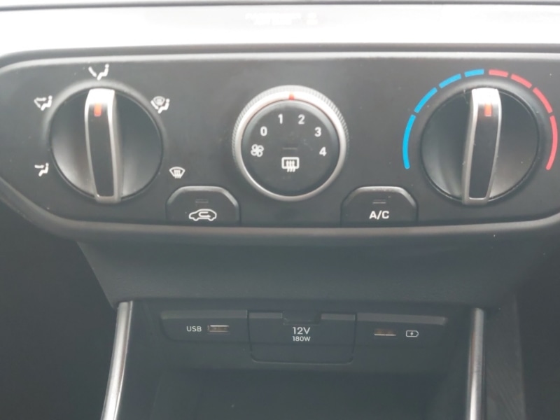 Used Hyundai i20 2022 for sale - 76354679: Photo 17