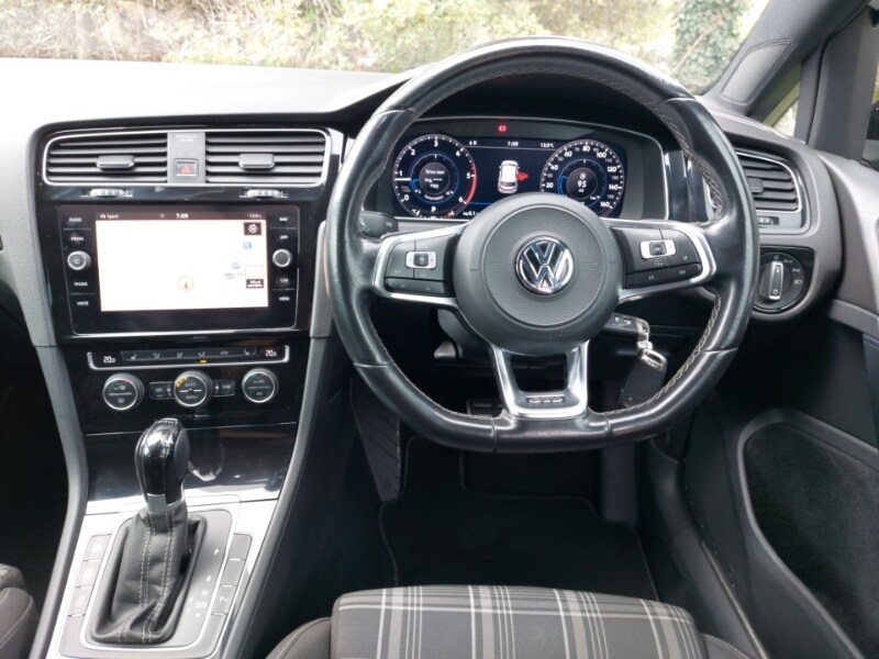 Used Volkswagen Golf 2018 for sale - 78156092: Photo 7