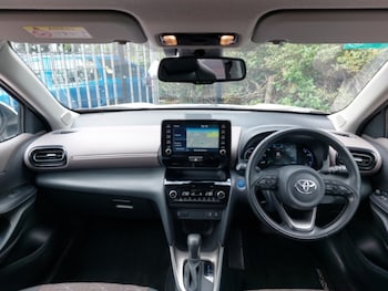 Used Toyota Yaris Cross 2023 for sale - 78560040: Photo