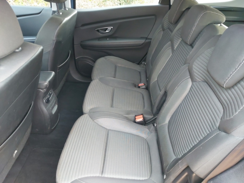 Used Renault Grand Scenic 2018 for sale - 76571736: Photo 6