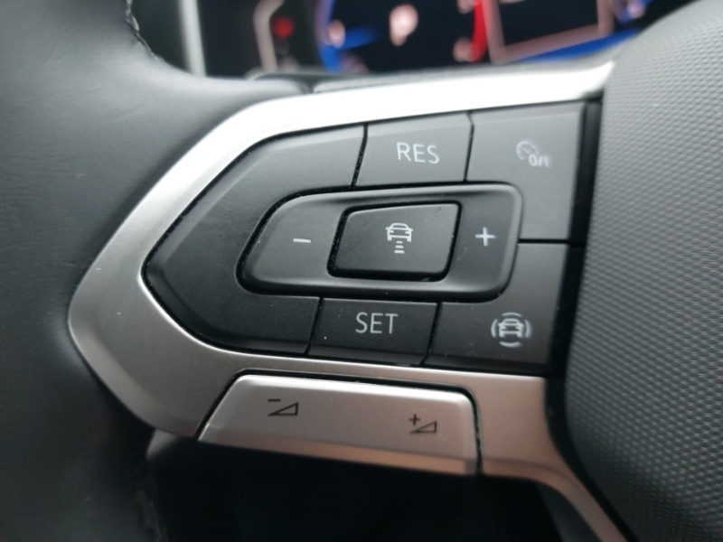 Used Volkswagen T-Roc 2023 for sale - 77405551: Photo 13