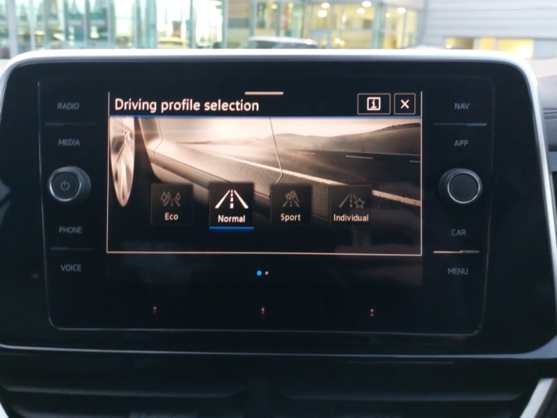 Used Volkswagen T-Roc 2025 for sale - 77126210: Photo 15