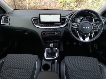 Used Kia Ceed 2022 for sale - 76963937: Photo