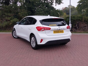 Used Ford Focus 2019 for sale - 76160516: Photo 3