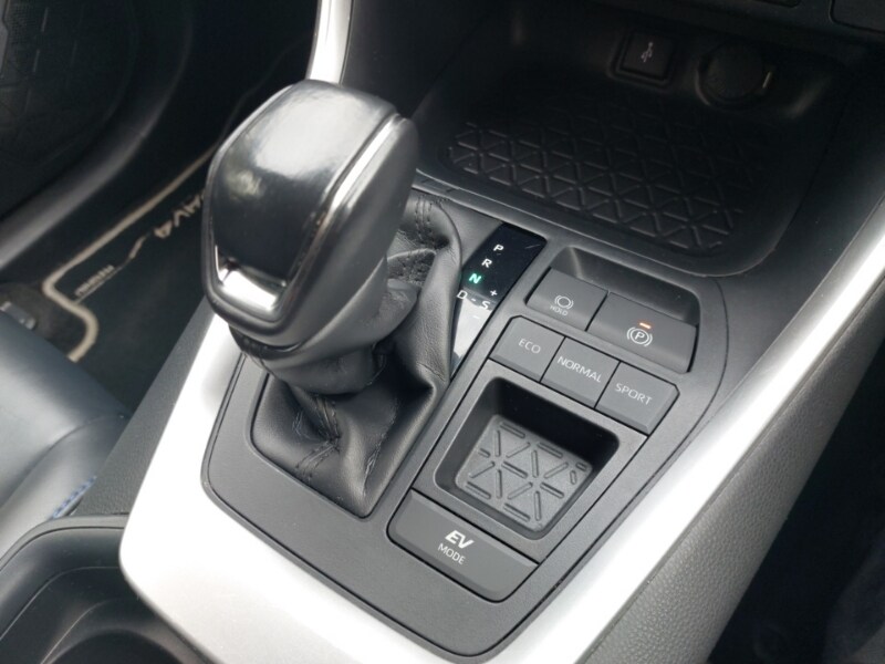 Used Toyota RAV4 2020 for sale - 76120996: Photo 19