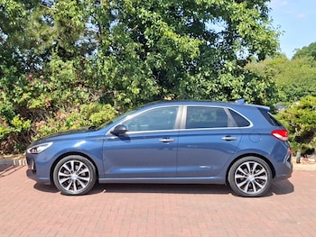 Used Hyundai i30 2017 for sale - 79315692: Photo