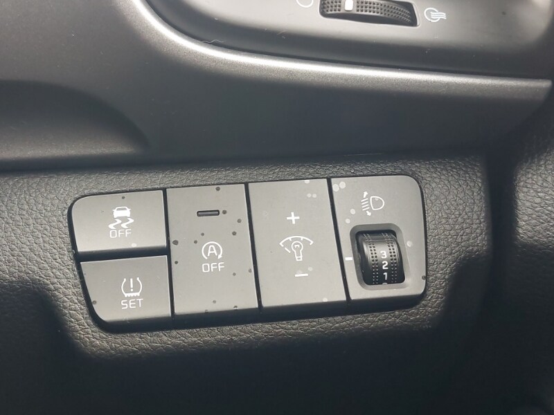 Used Kia Stonic 2023 for sale - 77816828: Photo 12