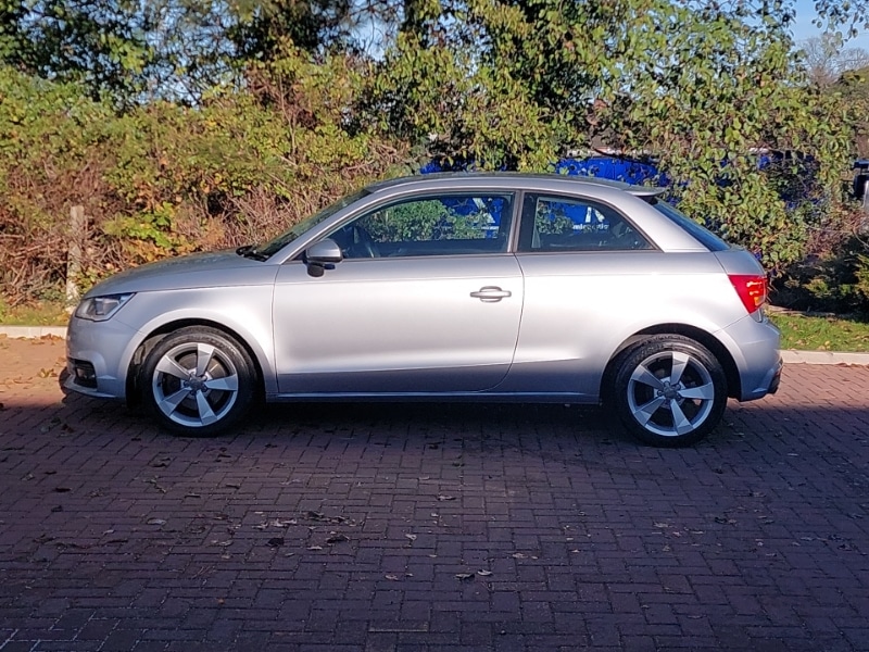 Used Audi A1 2016 for sale - 76651600: Photo 4