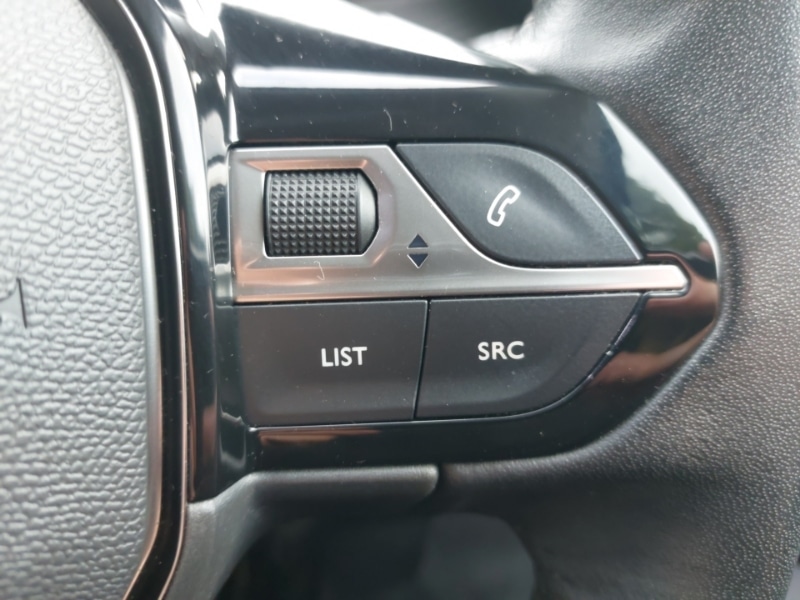 Used Peugeot 2008 2020 for sale - 76893755: Photo 12