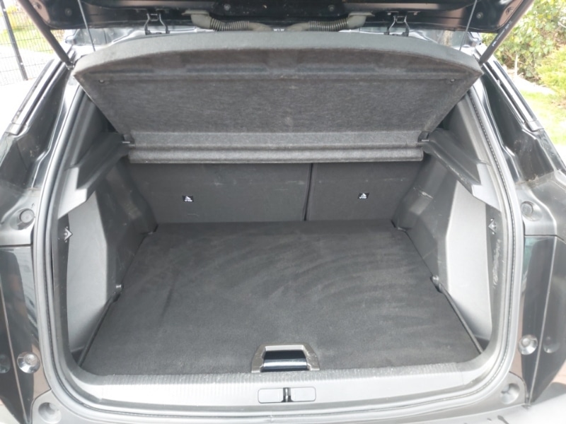 Used Peugeot 2008 2020 for sale - 76893755: Photo 8