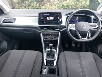 Used Volkswagen T-Roc 2023 for sale - 78916822: Photo