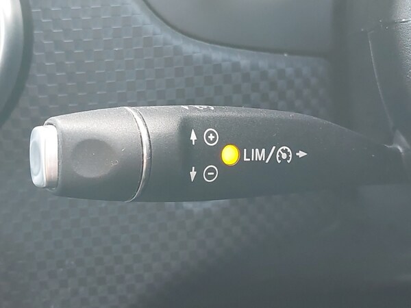 Used Mercedes-Benz A-Class 2015 for sale - 76238457: Photo 15