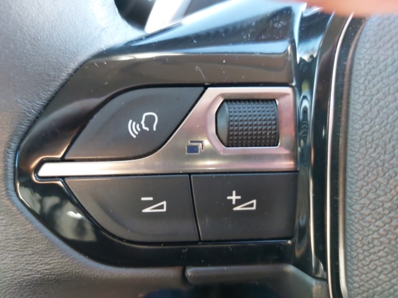 Used Peugeot 2008 2021 for sale - 77922817: Photo 13