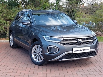 Used Volkswagen T-Roc 2023 for sale - 78317781: Photo