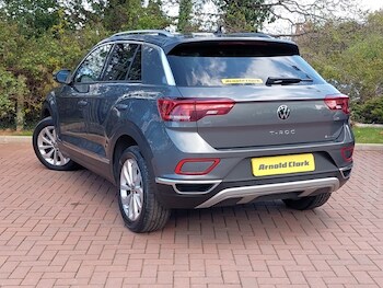 Used Volkswagen T-Roc 2023 for sale - 78317781: Photo