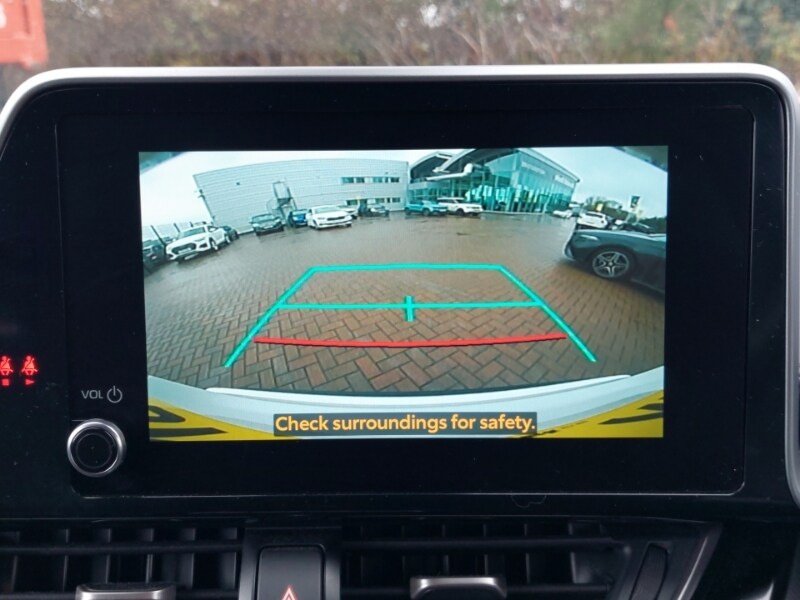 Used Toyota C-HR 2022 for sale - 77690140: Photo 10