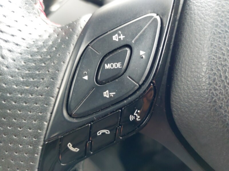 Used Toyota C-HR 2022 for sale - 77690140: Photo 13