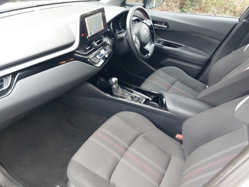 Used Toyota C-HR 2022 for sale - 77690140: Photo 5