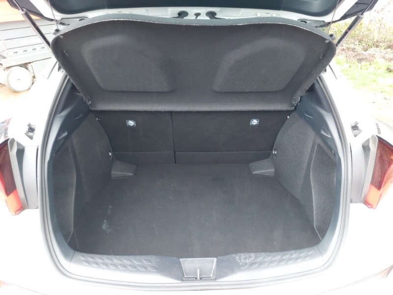 Used Toyota C-HR 2022 for sale - 77690140: Photo 8