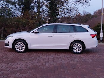 Used Skoda Octavia 2024 for sale - 76967258: Photo