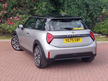 Used MINI Cooper 2025 for sale - 78921642: Photo
