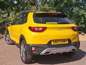 Used Kia Stonic 2023 for sale - 79573674: Photo
