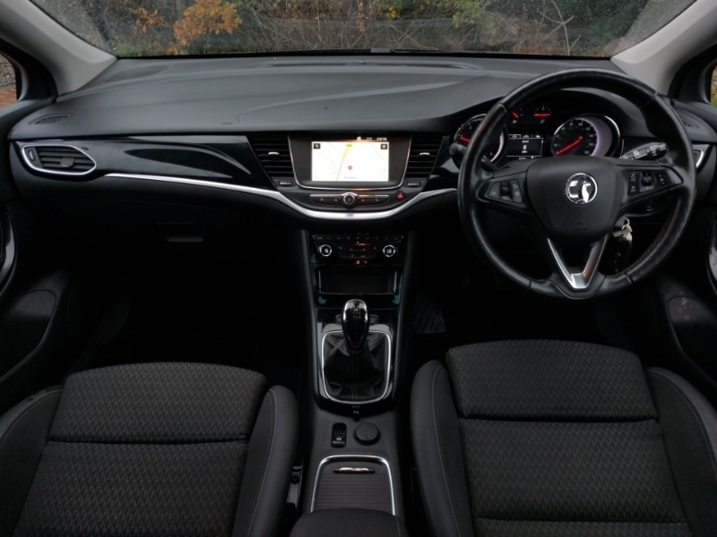 Used Vauxhall Astra 2019 for sale - 76533371: Photo 2