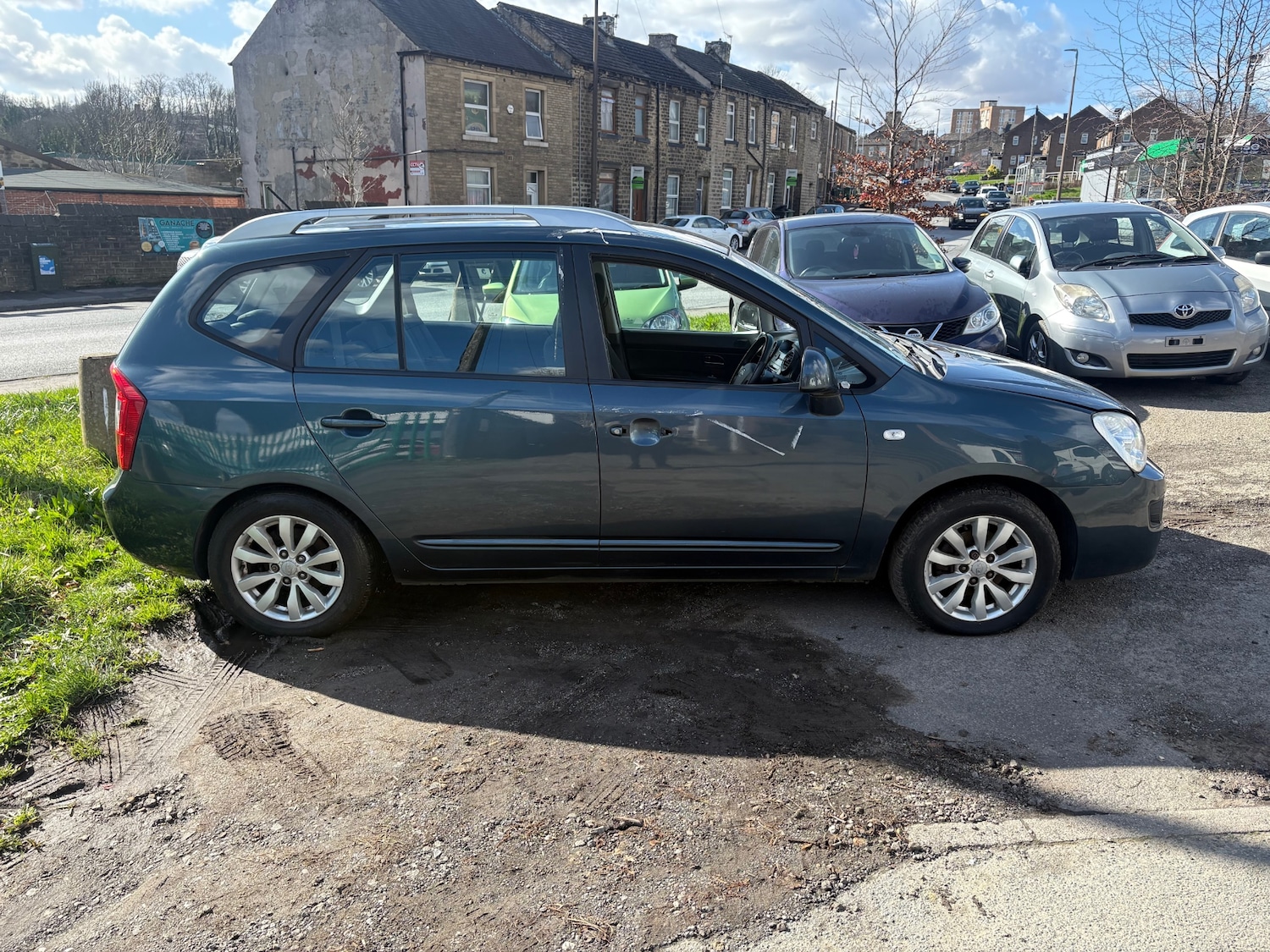 Used Kia Carens 2011 for sale - 77891539: Photo 4