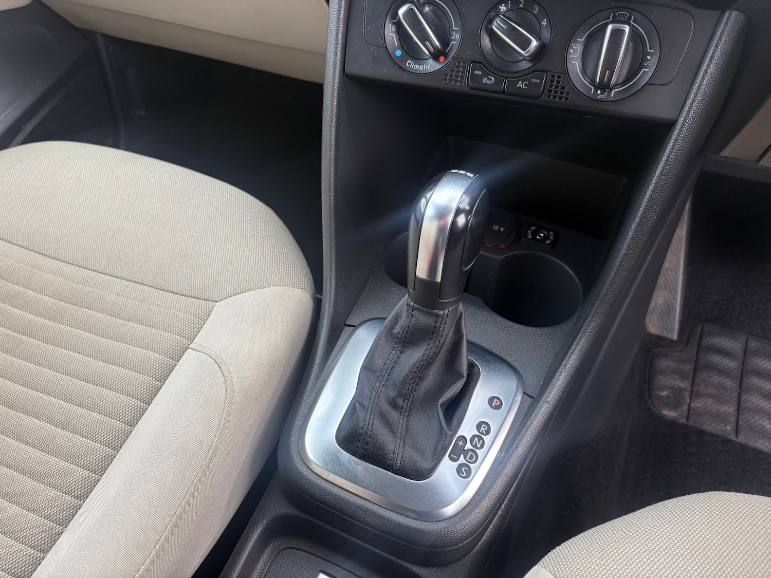 Used Volkswagen Polo 2010 for sale - 78140519: Photo 11