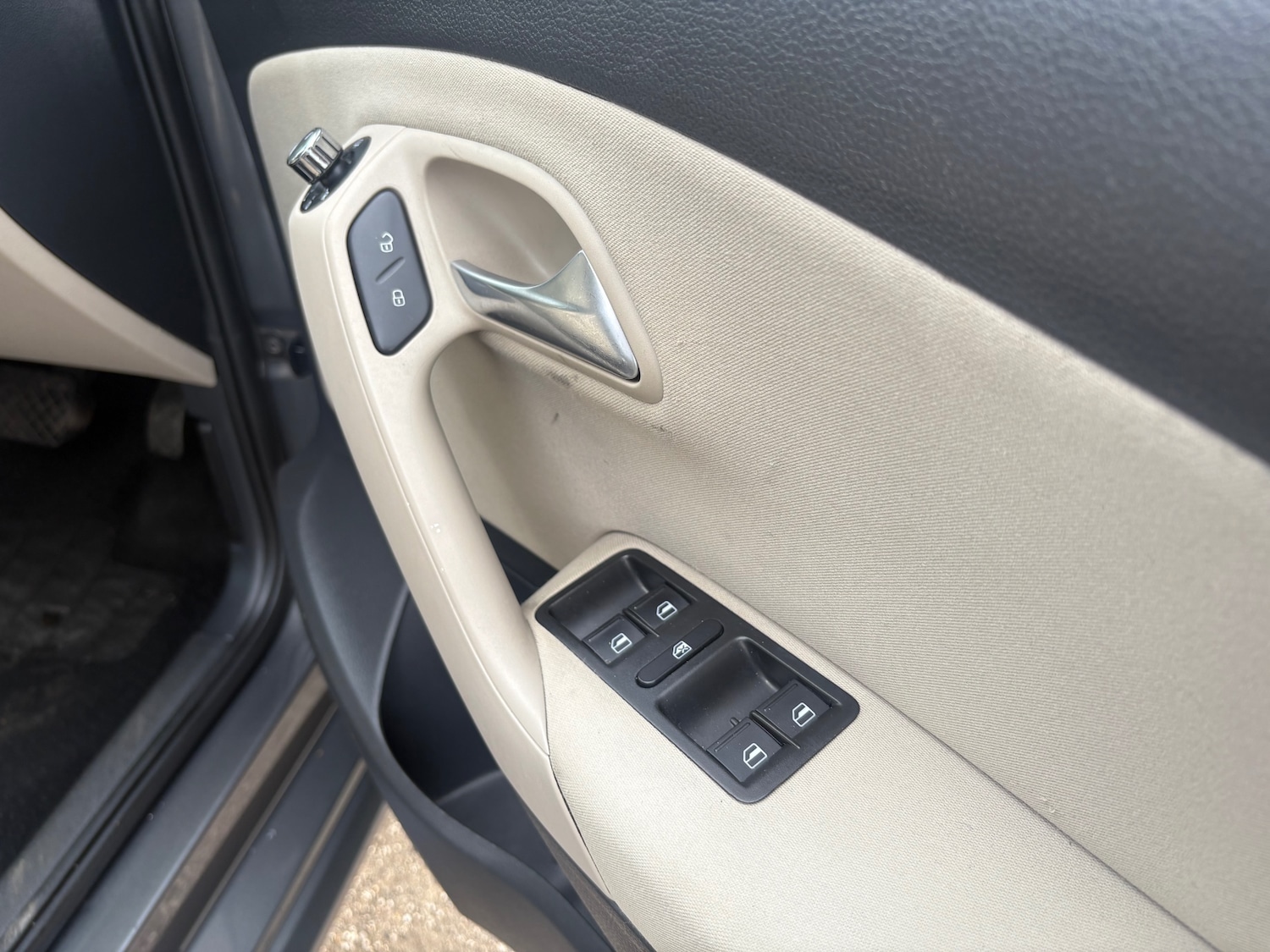 Used Volkswagen Polo 2010 for sale - 78140519: Photo 13