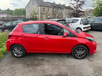 Used Toyota Yaris 2015 for sale - 78516012: Photo